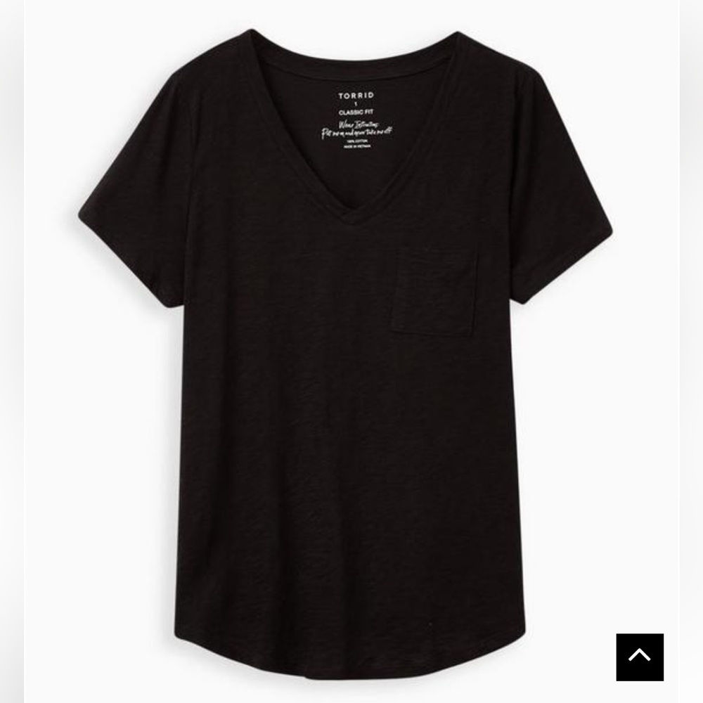 NWT torrid size 2 pocket heritage V-neck t-shirt